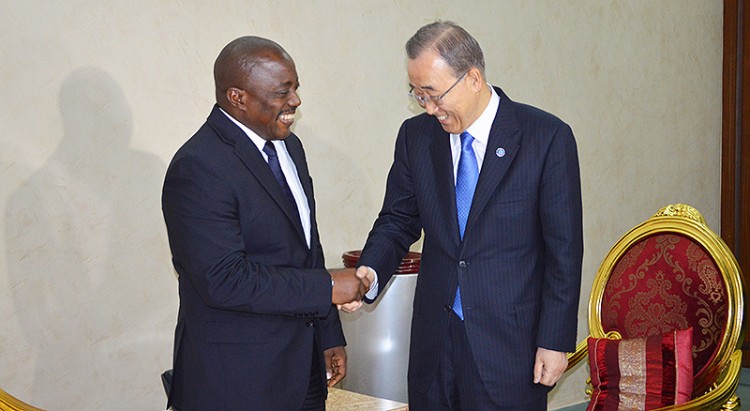 Ban Ki Moon et Joseph Kabila s'entretiennent le 24 février à Kinshasa (Photo: Présidence de la RDC)